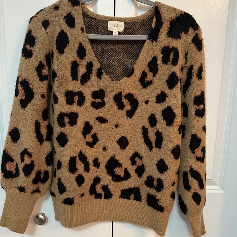 Leopard Print V-Neck Sweater
